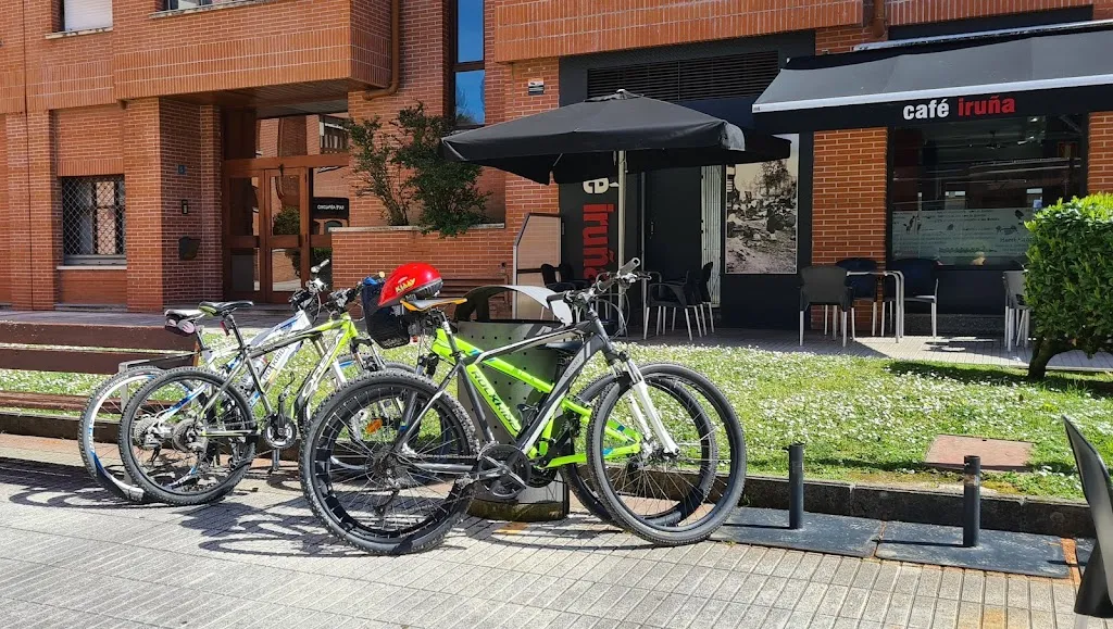 Cayetano fotografía Jesus_Cafetería Iruña_Amorebieta-Etxano_review