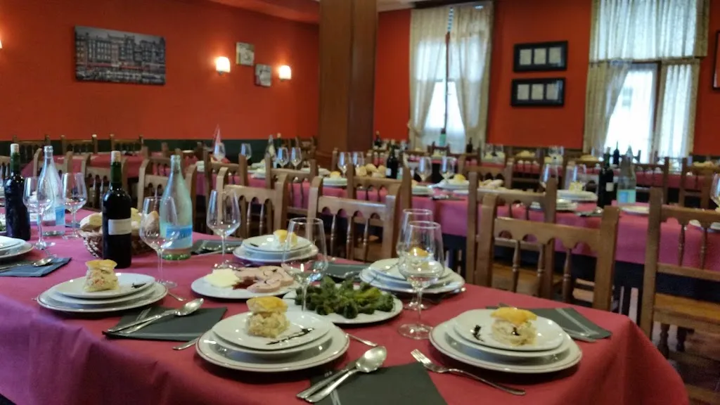 Habitaciones,Bar-Restaurante, Bide-Ondo restaurant in Amorebieta-Etxano