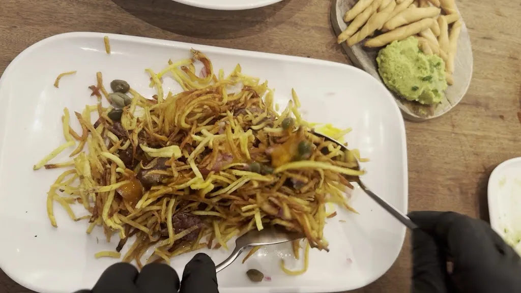 Entre Santos Cocktail Bar & Food_Santiso_slider_image_2