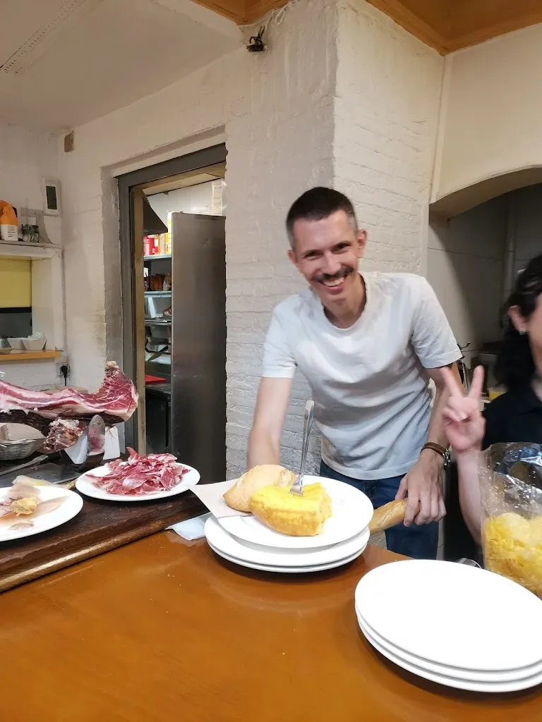 Rytis S_El sustento_Santiso_review