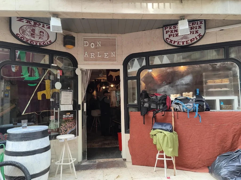 Germán R.Valtuille (Valtu.21)_Pizzeria, panaderia, cafeteria Gozotegia Zariz_Balmaseda_review