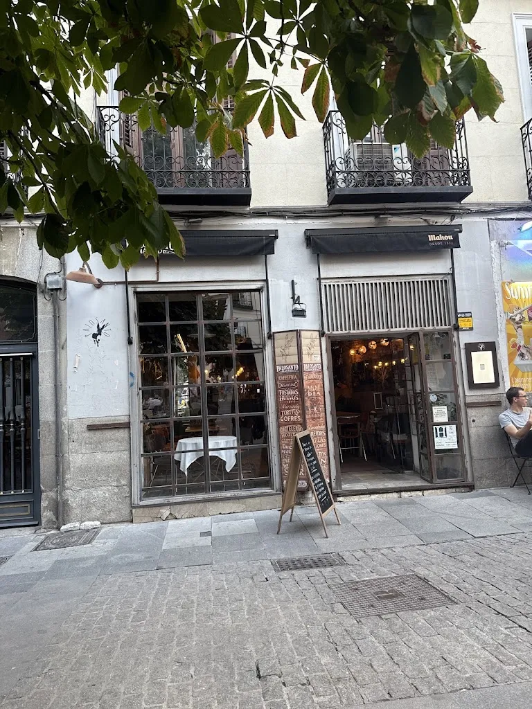 PALOSANTO restaurant in Santiso