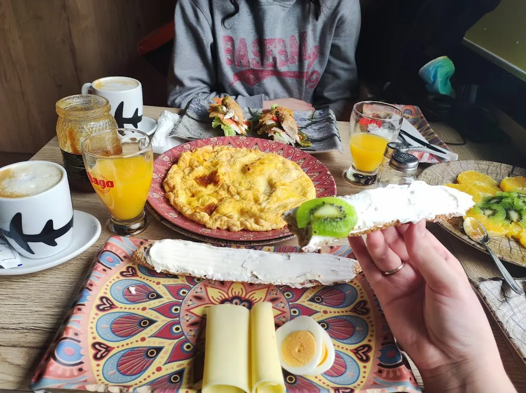 Bibiana Castro_Bar Balma Cafe Sport_Balmaseda_review