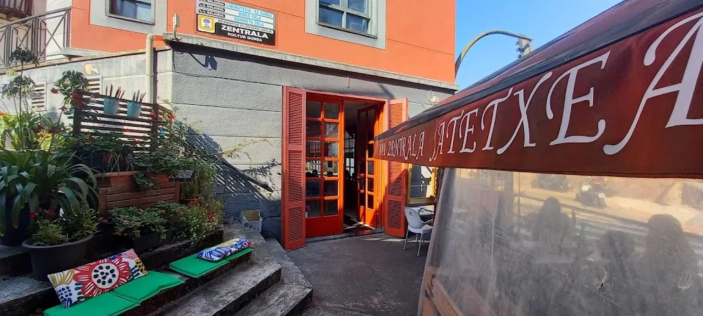 Bar Zentrala_Berriatua_slider_image_1