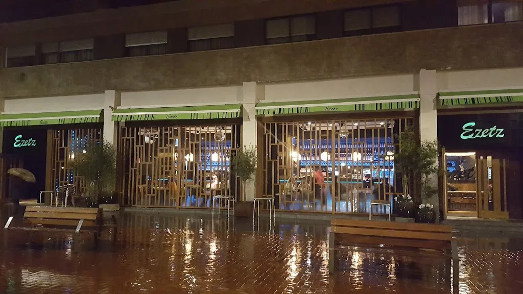 Ezetz Gastropub restaurant in Basauri