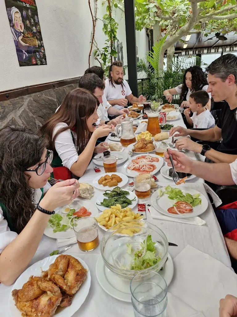 Cerveceria Etxe-Zuri Garagardotegia_Basauri_slider_image_2