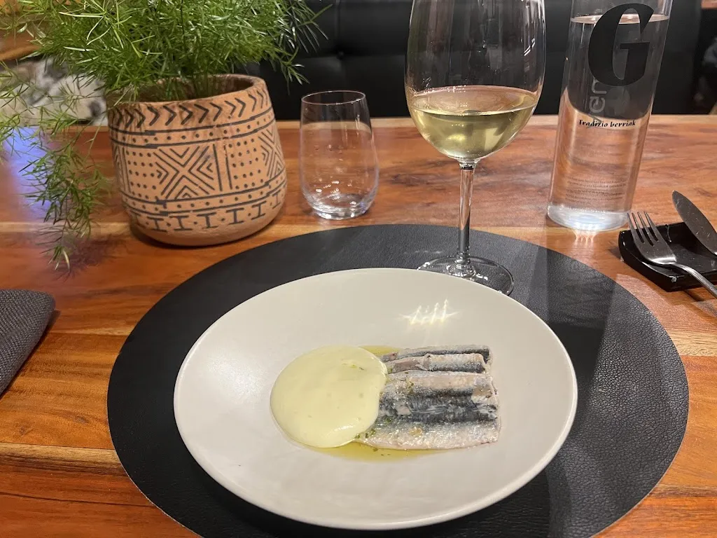 GARENA TABERNA_Dima_slider_image_3