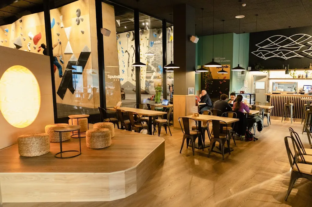 La Cantina de Sputnik Berango - Burgers & Climb_Berango_slider_image_1