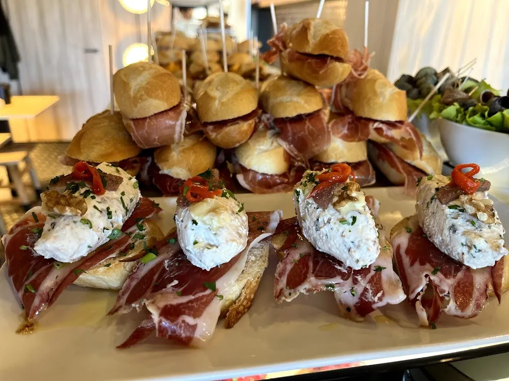 Restaurante Wayto Fun & Food Arrigunaga_Berango_slider_image_3