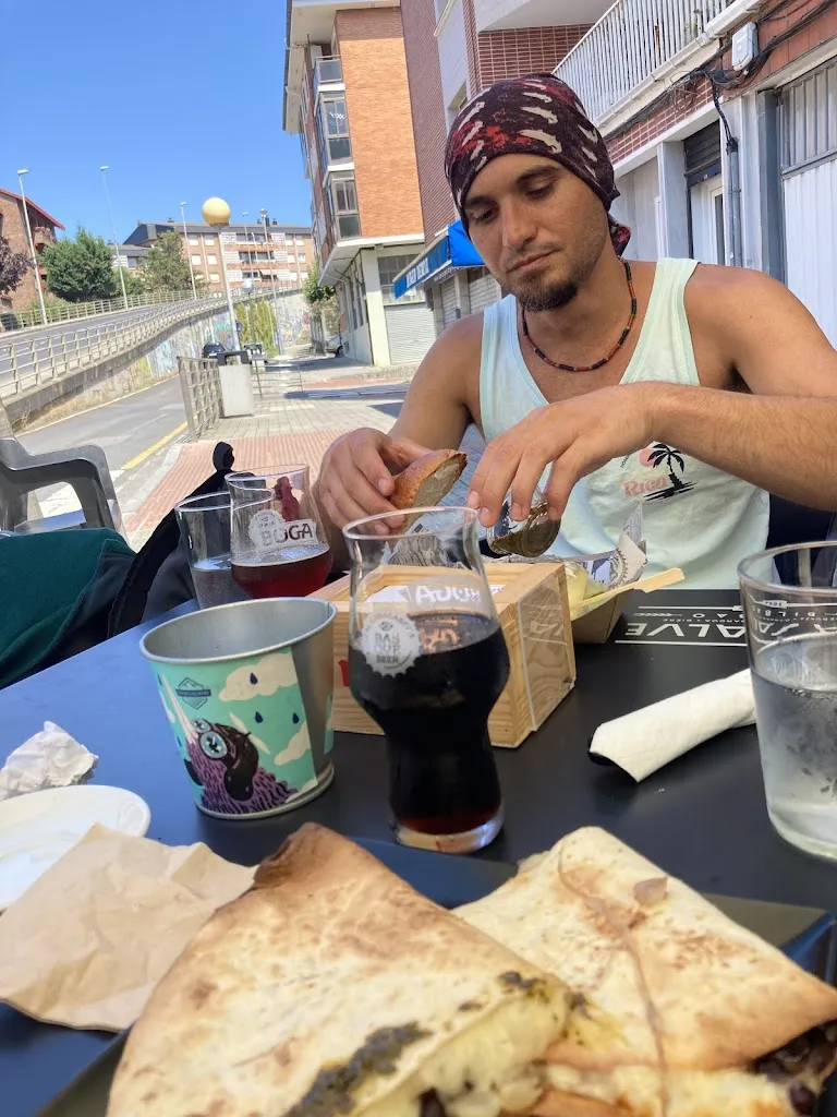 Cin Cin_La Bestia_Berango_recensione