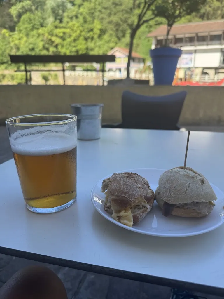 Ugne Kontare_Bodegoie Aritza taberna_Ea_review