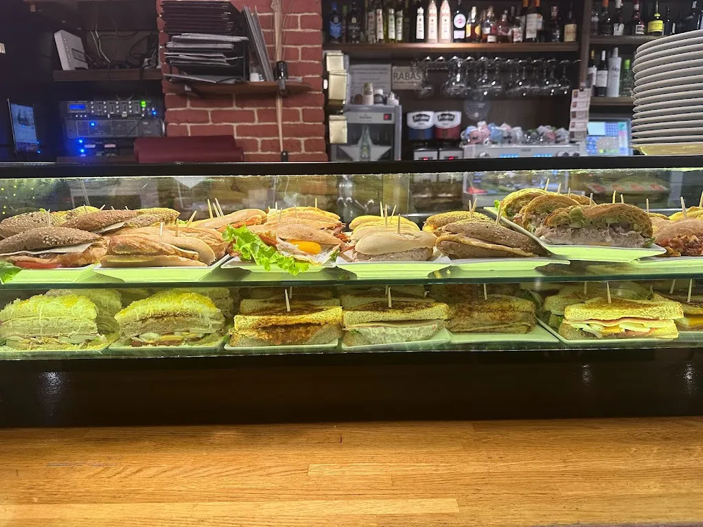 AKELARRE TABERNA restaurant in Bermeo