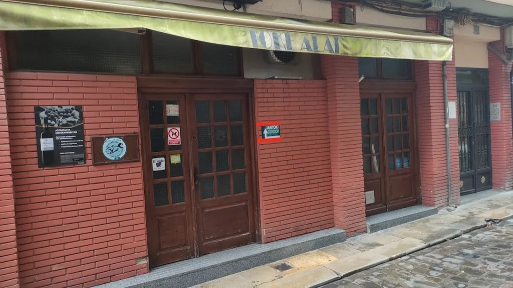 Bar Toki Alai restaurant in Bermeo