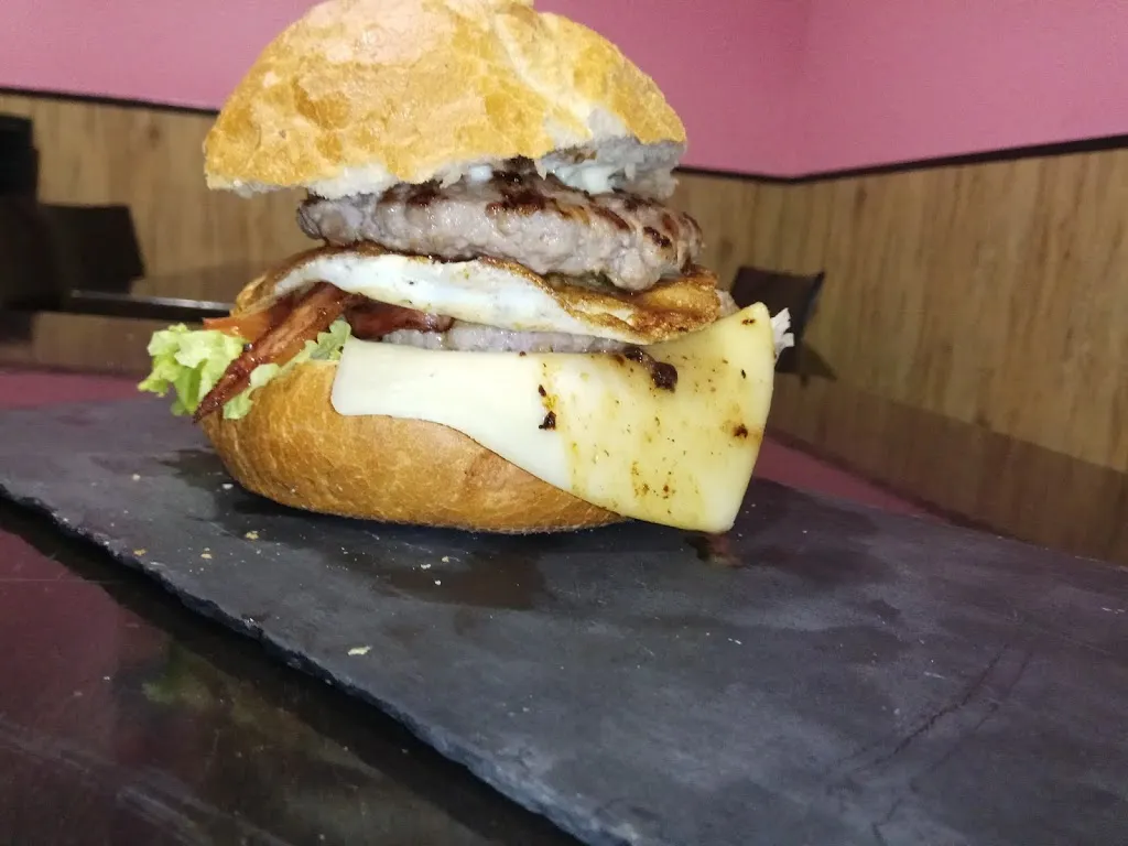 Zokoa hanburgeseria • Bermeo restaurant in Bermeo