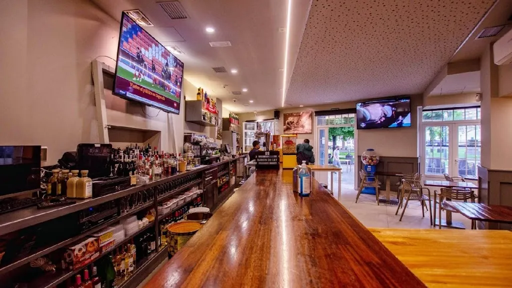 Joshe Mari_Bermeo_slider_image_1