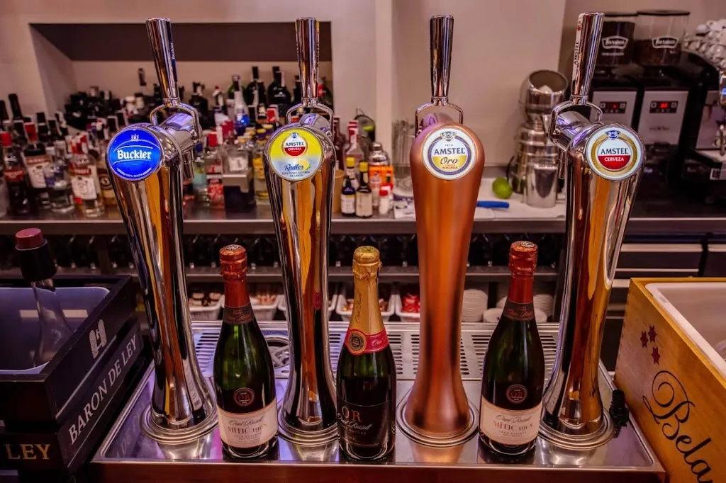 Joshe Mari_Bermeo_slider_image_3