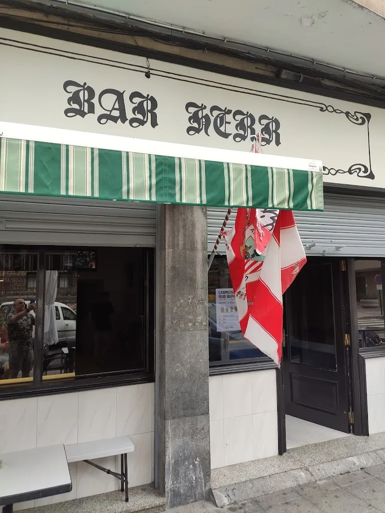 HERR CAFETERIA restaurant in Bermeo