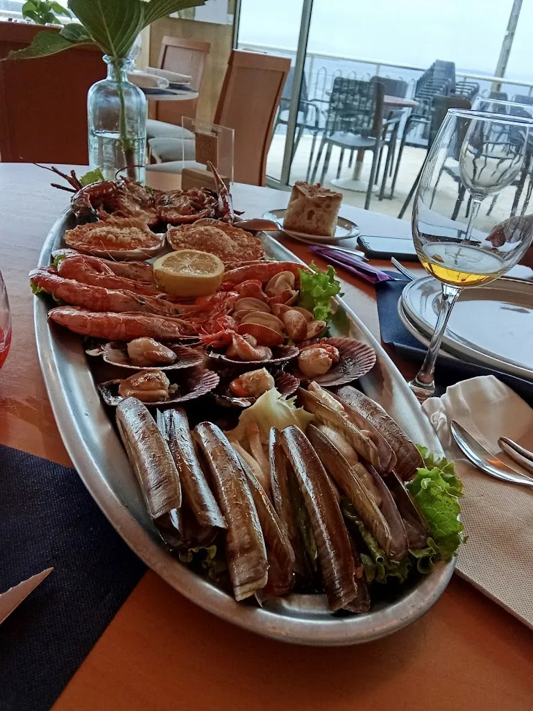 Restaurante Club Náutico de Ribeira_Ribeira_slider_image_3