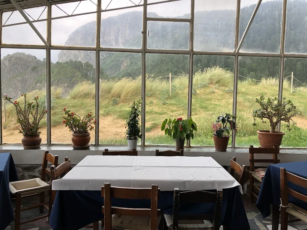 Atxarre Taberna Kafetegia_Bermeo_slider_image_1