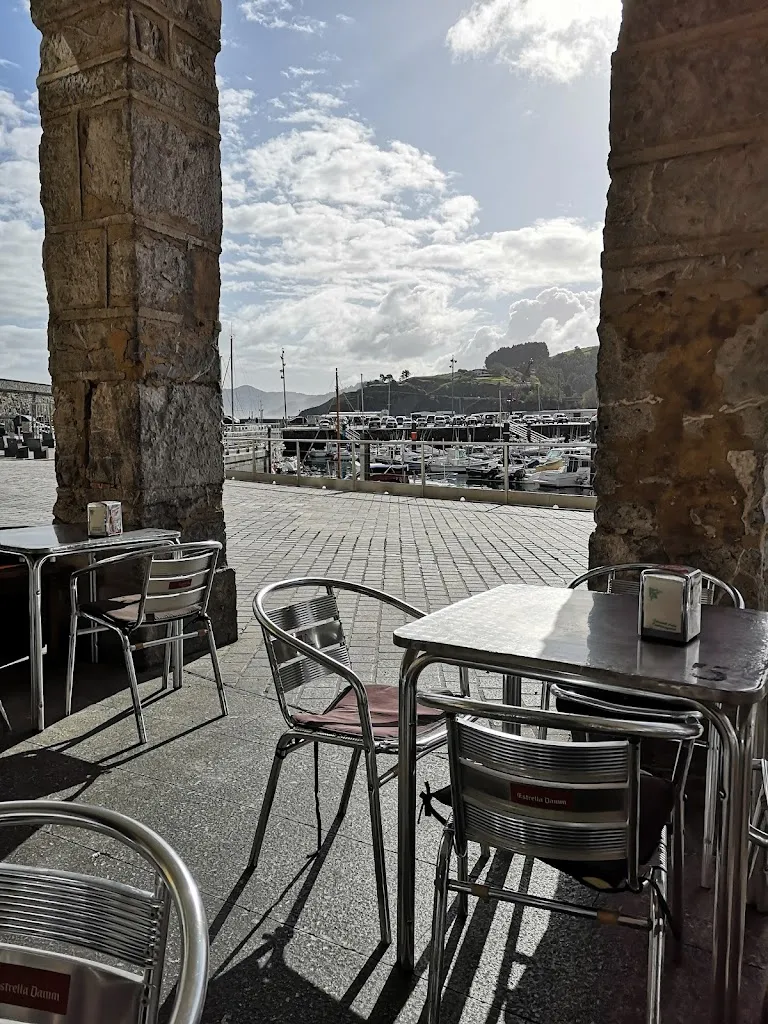 Etxepe taberna_Bermeo_slider_image_1