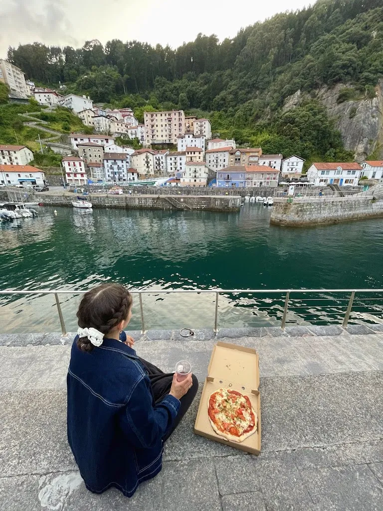 Elodie Belkadi_Delicias El Guachin_Elantxobe_review