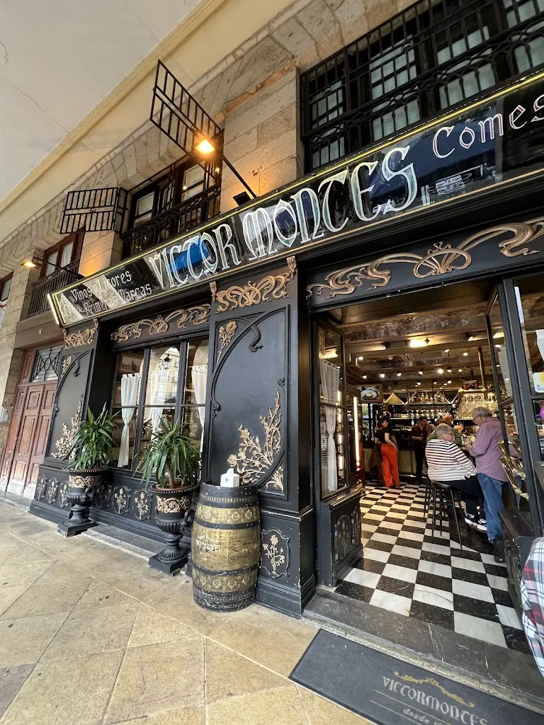 Kay Bee_Víctor Montes_Bilbao_review