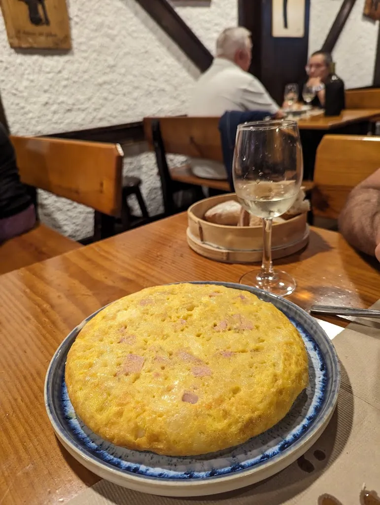 Jorge Andrade_Bodegón Castelao_Ribeira_review