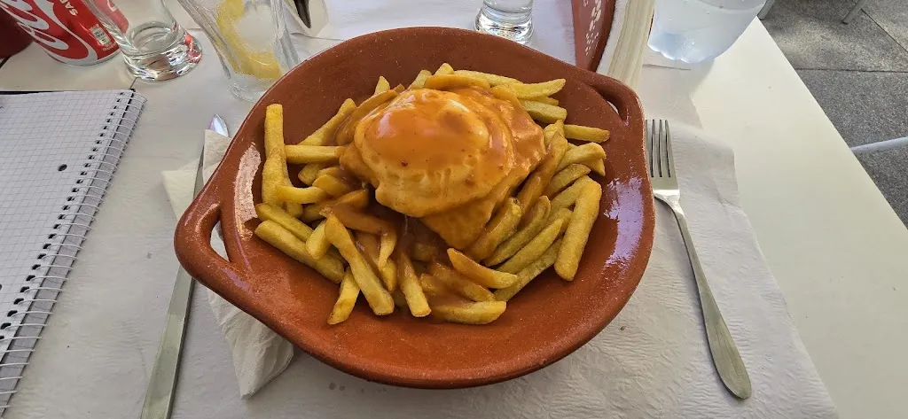 Uma Velha Tinha Um Gato_Ribeira_slider_image_3