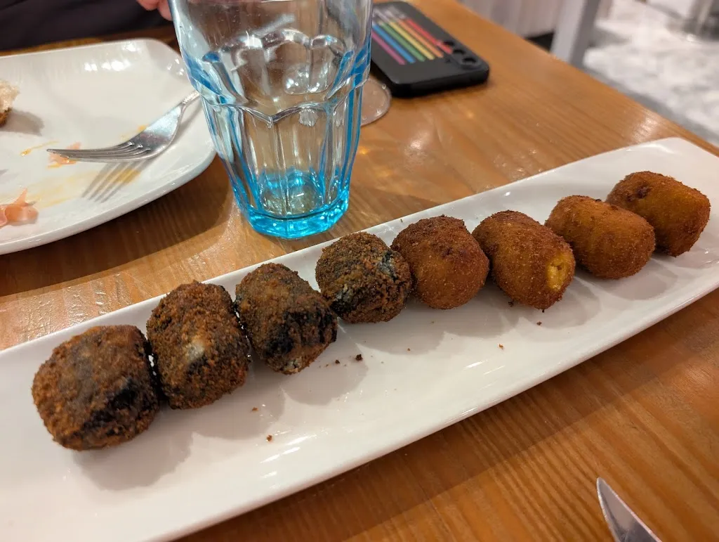 Nattawat Choojirawong _Latxaska Etxea_Etxebarria_review