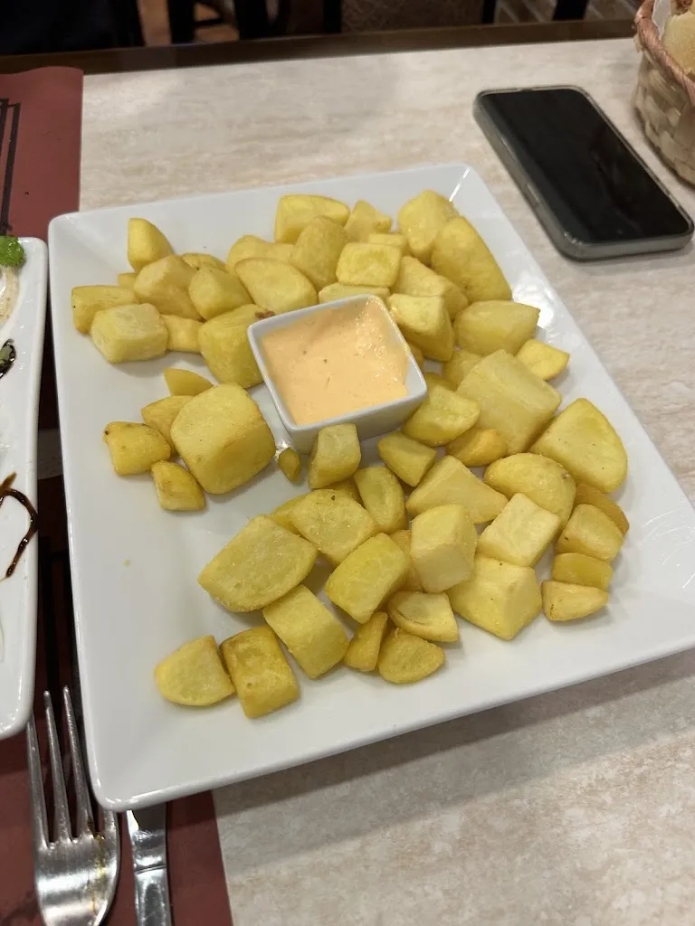 Borja Porto_Bar Txapas_Derio_review