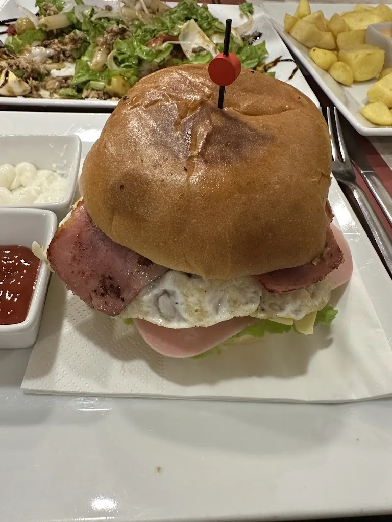 Sir Tommy Flynns restaurant in Baronissi