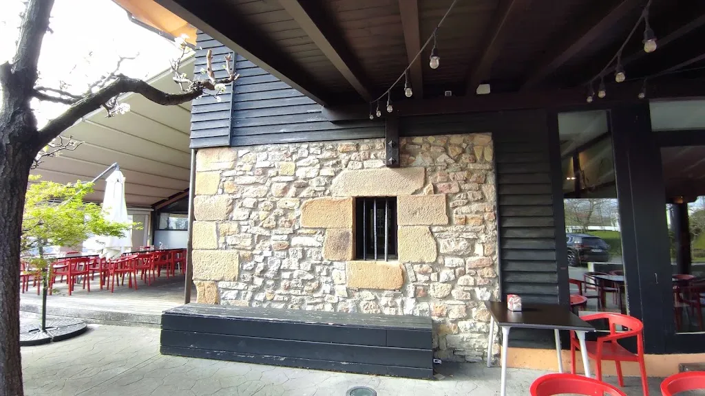 Gaminiz jatetxea restaurant in Derio