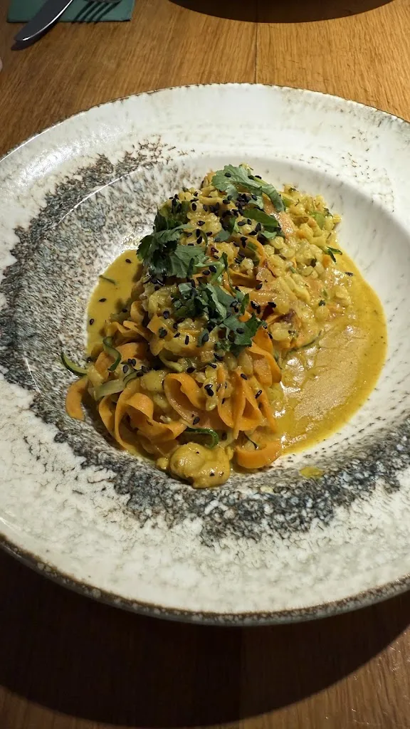 Lorenzo Solis_Bumpgreen_Fruiz_review