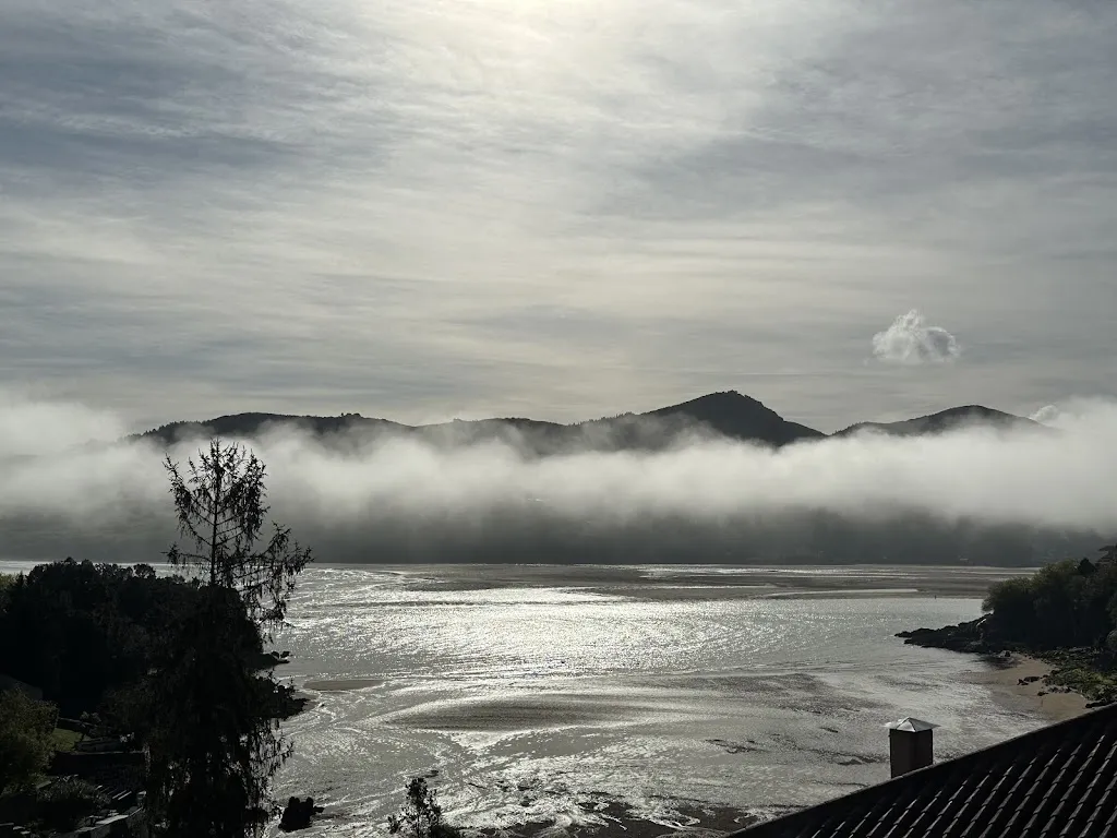 Olga Stewart_Apartamentos Mundaka_Gautegiz Arteaga_review