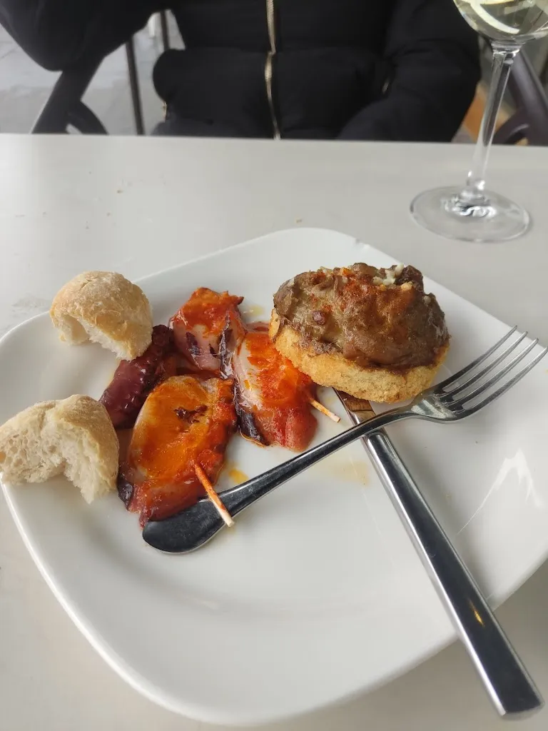 Iker Madina_Galdakaoko Batzokia_Galdakao_recensione