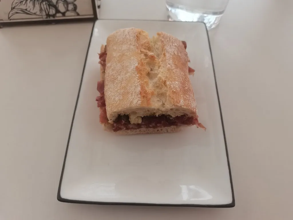 Alberto Martinez Vadillo_Erandio Bekoako Batzokia_Erandio_review