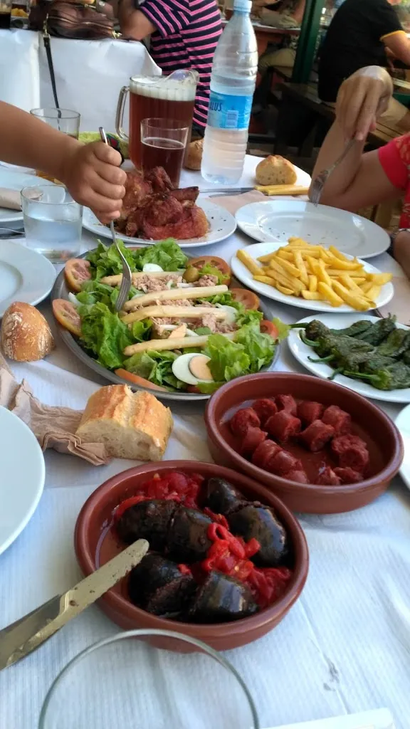 Cervecera Erandio Goikoako restaurant in Erandio