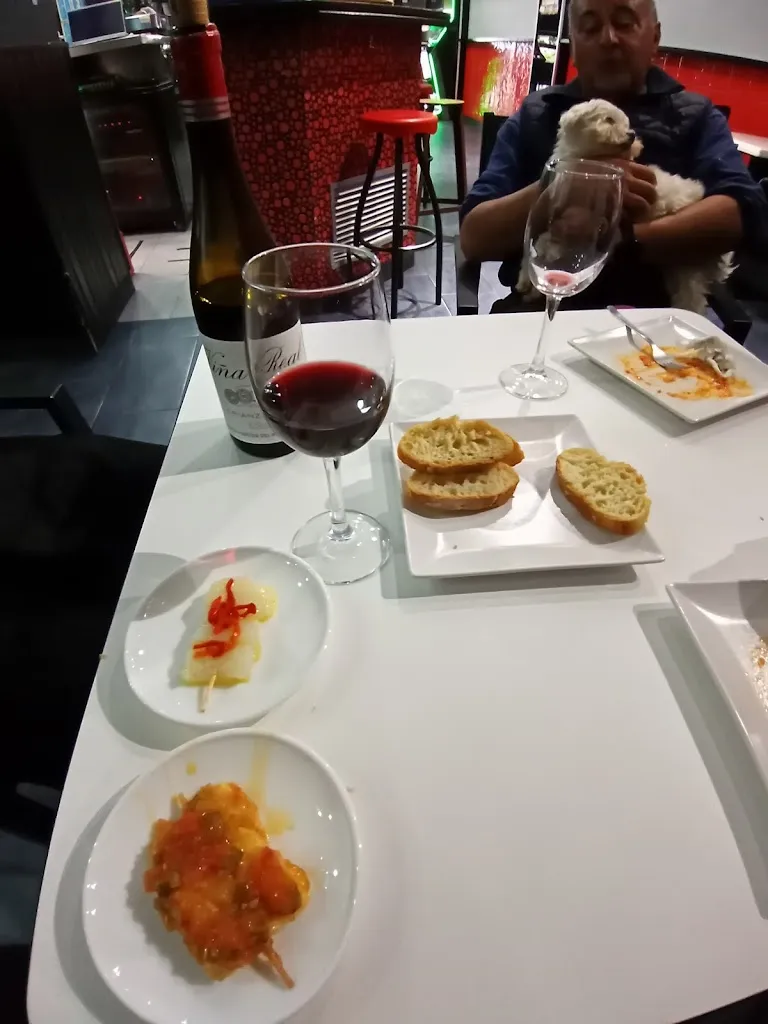 Jon Llantada deusto_karraka barria_Erandio_recensione