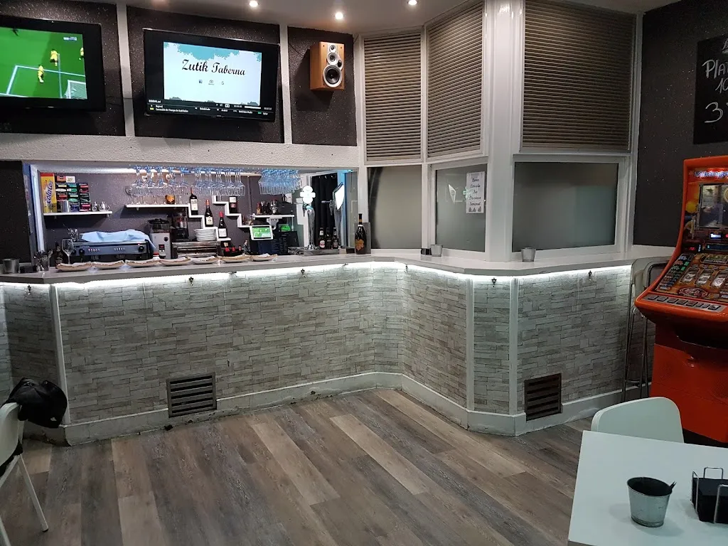 Zutik restaurant in Ermua