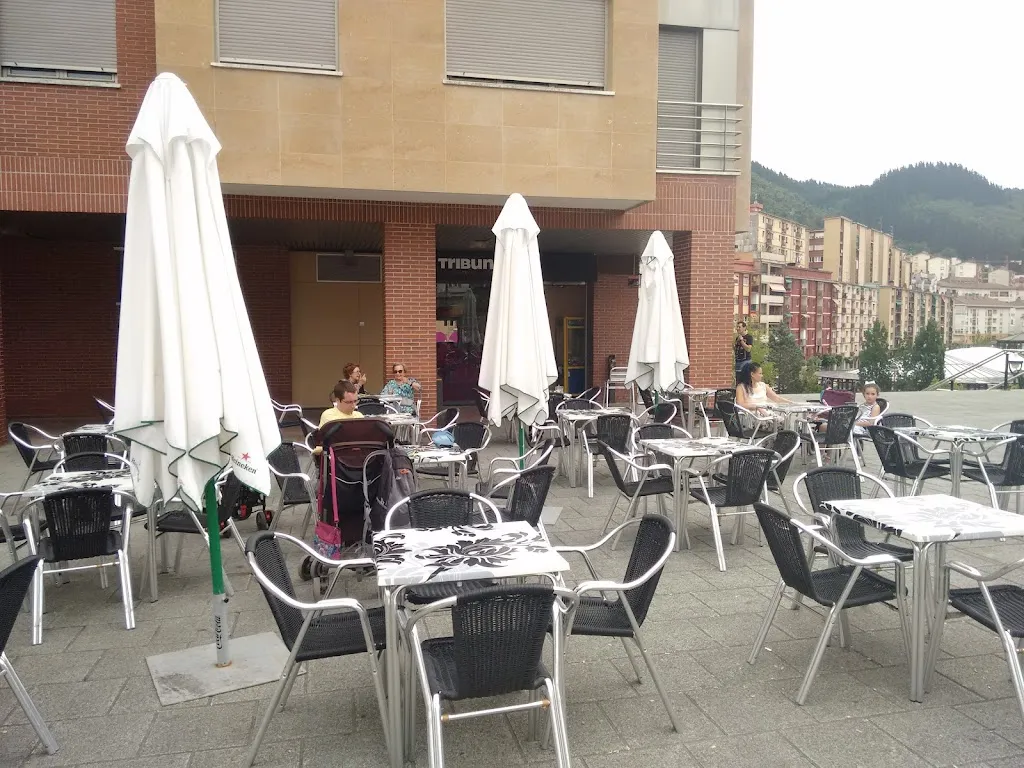 Cafe Restaurante Tribuna restaurant in Ermua