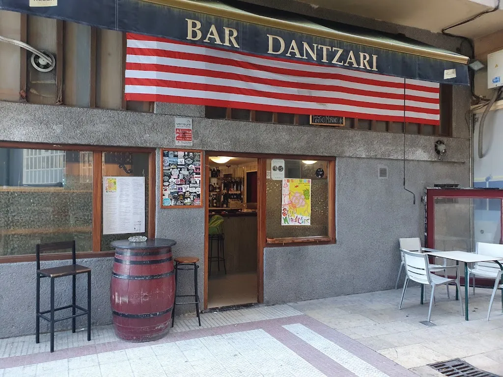 BAR DANTZARI_Iurreta_slider_image_3