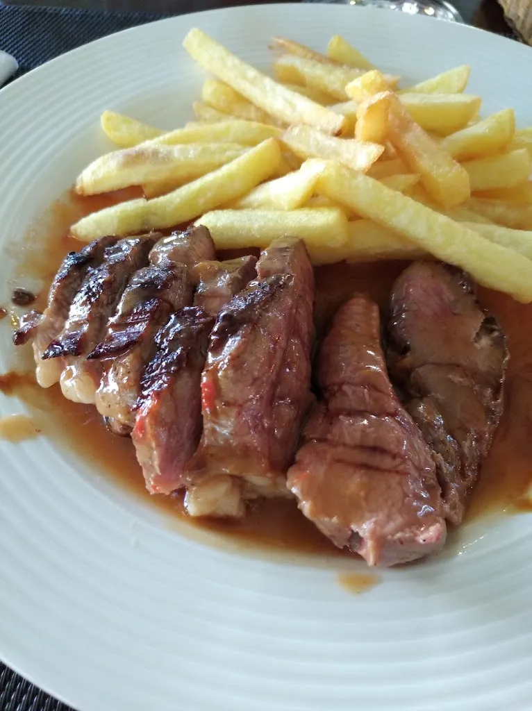 Yolanda Bertolin_RESTAURANTE OKELA_Gorliz_avis