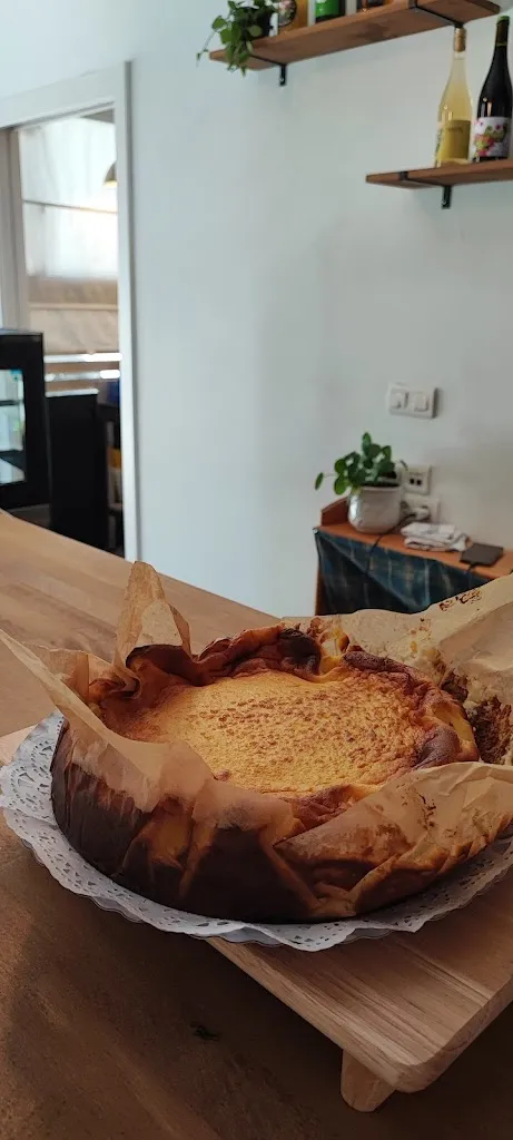 Alexander Silva_Onggi Plentzia_Gorliz_review