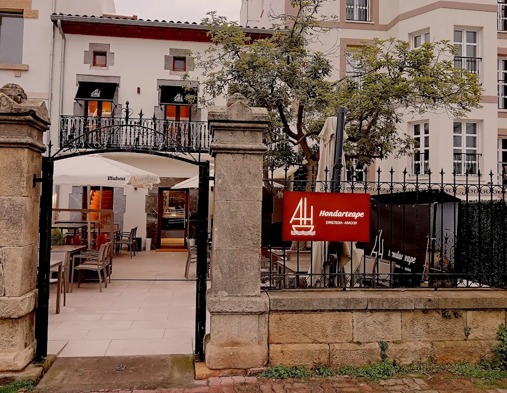 Hondartzape restaurant in Gorliz