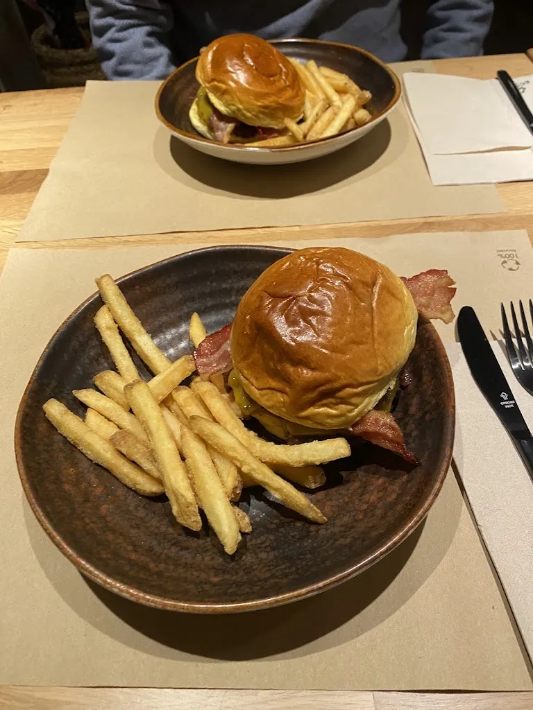 Anne San Miguel Martinez_ARIN ARIN_Gorliz_review