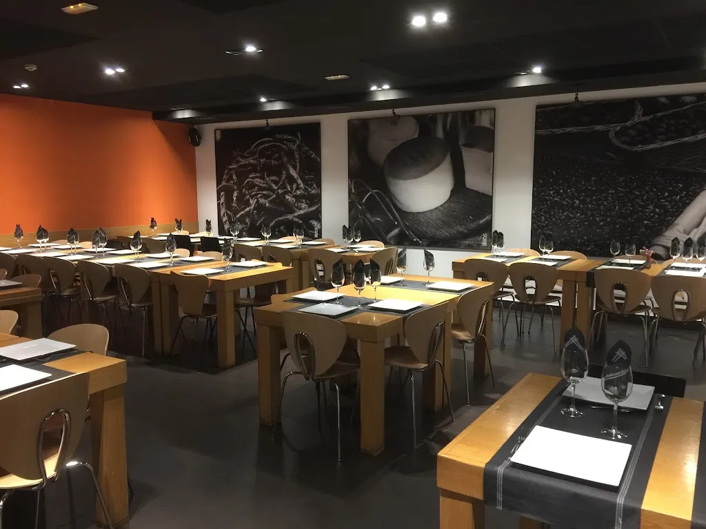 Gernikako Batzokia_Gernika-Lumo_slider_image_3