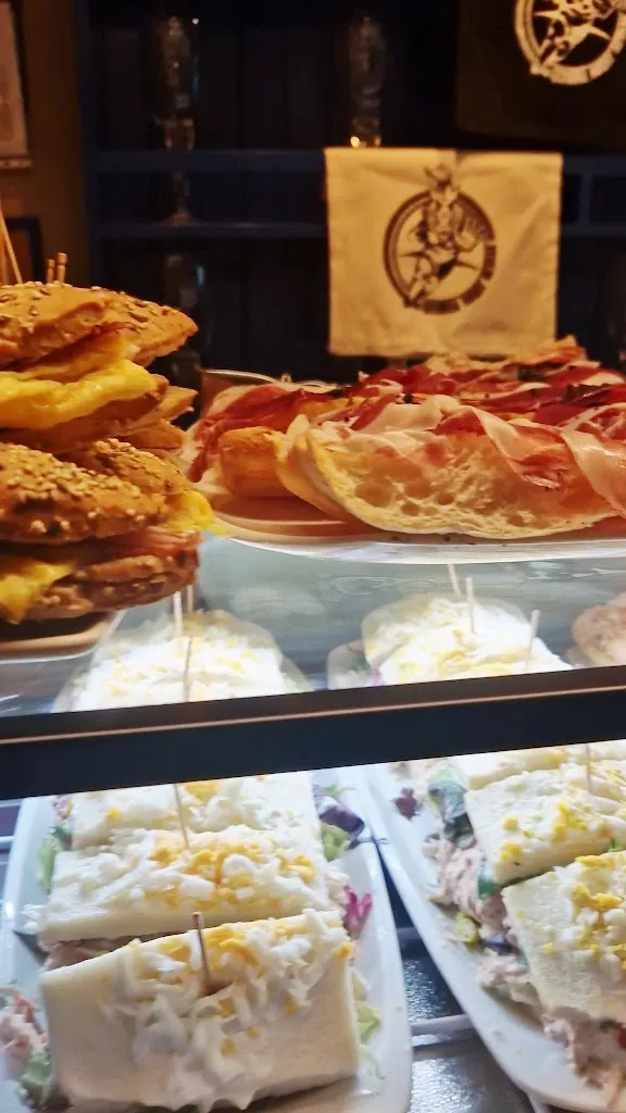 Azules_Gernika-Lumo_slider_image_2