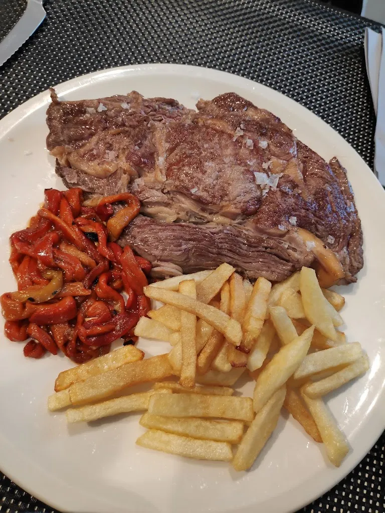 Hiru Saku_Gernika-Lumo_slider_image_2