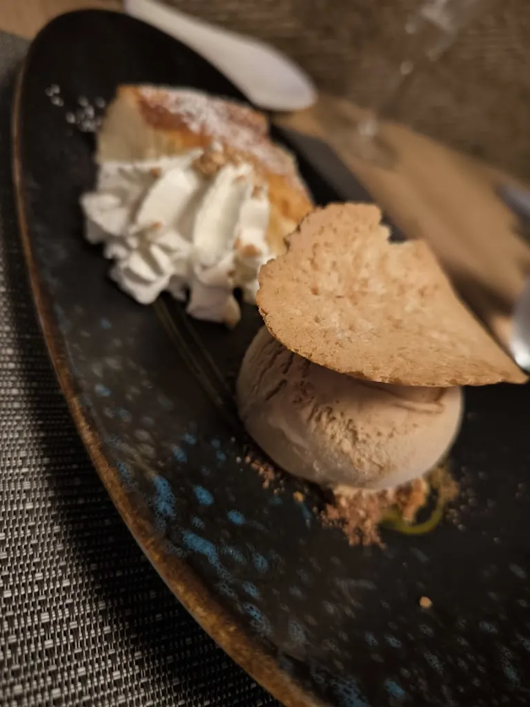 Didier Mandagaran_1000 Kolorau_Gernika-Lumo_review