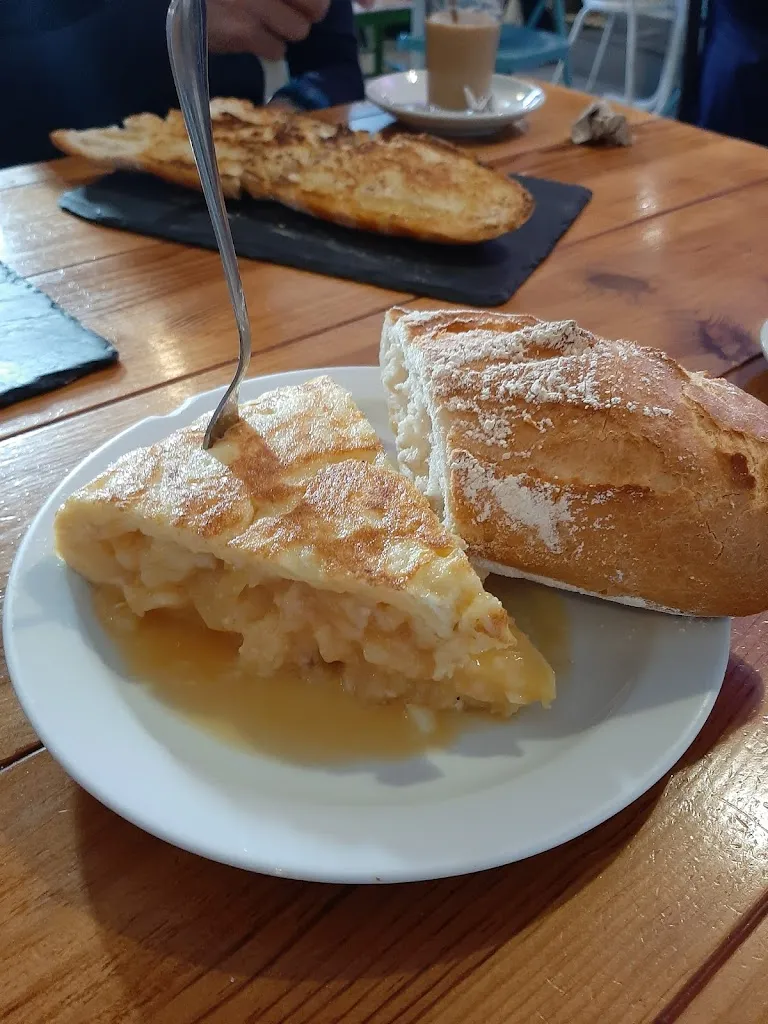 Menu_Cafe Kundera_Lezama_image_8